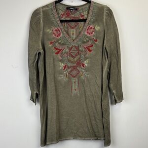 Andre By UNIT Embroidered Olive Green Tunic Top Size medium